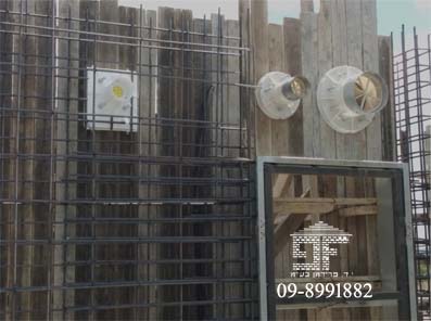 התקן עומר בקיר הפנימי של הממד